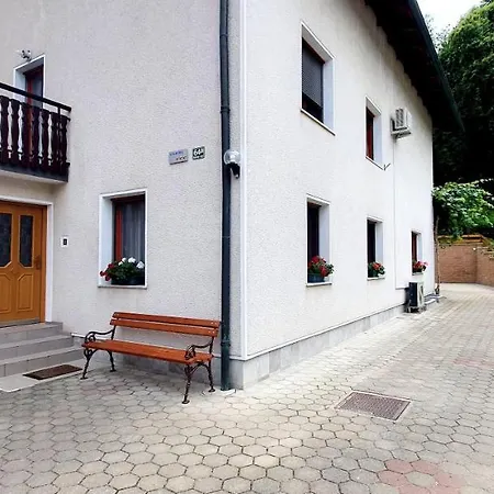 Apartma Ferdo
